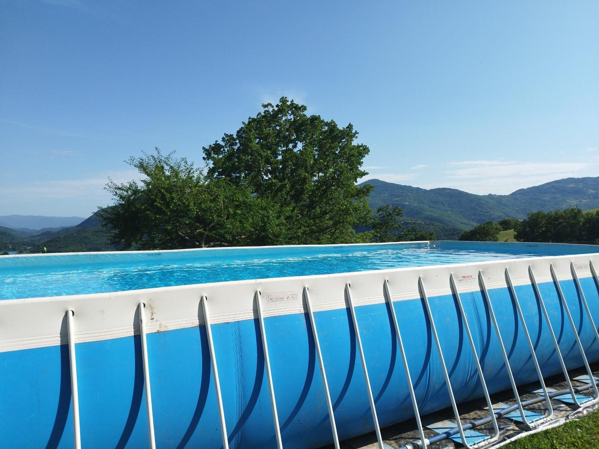 Agriturismo Le Cascine Кастел ди Тора Екстериор снимка
